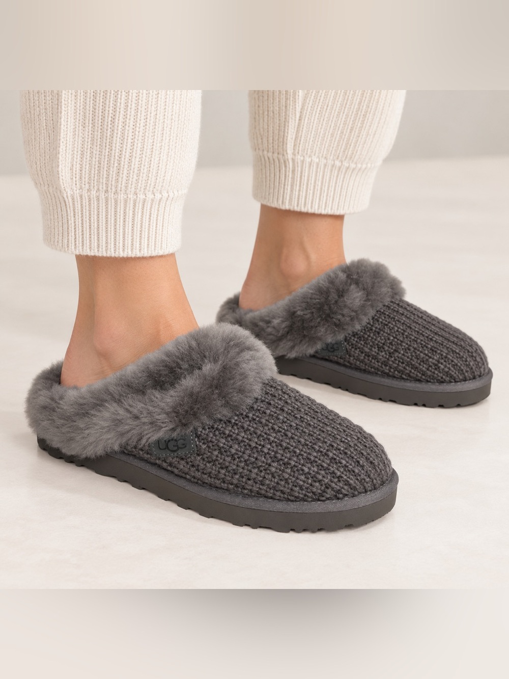 Ugg NEW Cluggette Knit Women's Slippers Size US 7 dark gray
